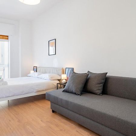 Central & Elegant Loft - With Balcony Bari Extérieur photo