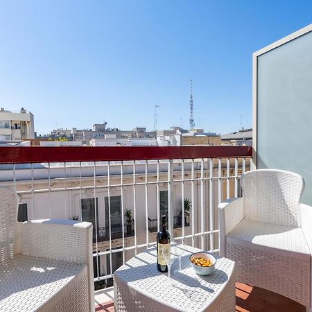 Central & Elegant Loft - With Balcony Bari Extérieur photo