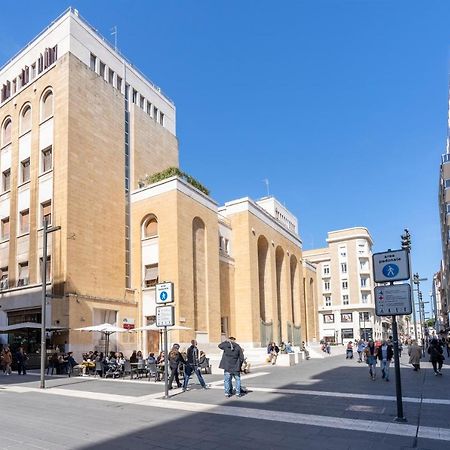 Central & Elegant Loft - With Balcony Bari Extérieur photo