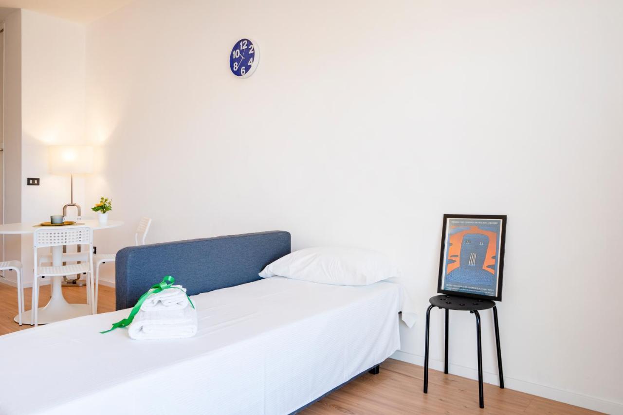 Central & Elegant Loft - With Balcony Bari Extérieur photo