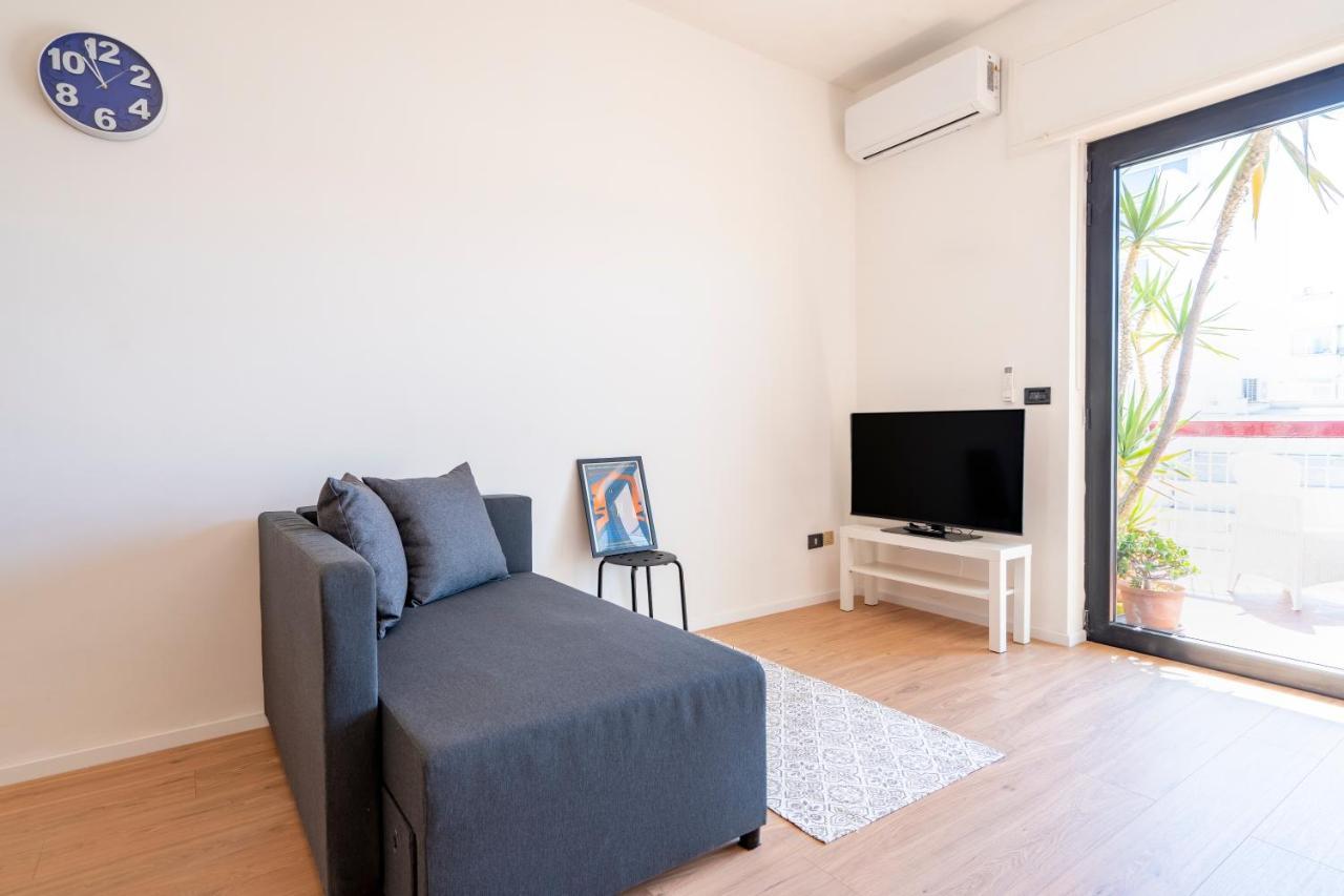 Central & Elegant Loft - With Balcony Bari Extérieur photo