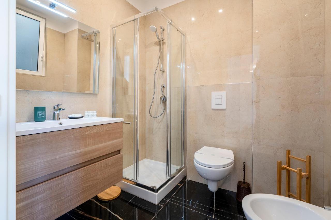Central & Elegant Loft - With Balcony Bari Extérieur photo